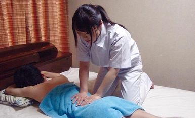 NXG-475 ภรรยาของหมอนวดกำลังเปลือยกายเพื่อหาเลี้ยงชีพ...