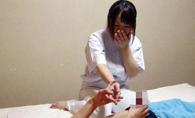 NXG-475 ภรรยาของหมอนวดกำลังเปลือยกายเพื่อหาเลี้ยงชีพ...