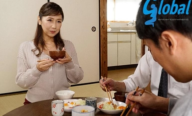 NEWM-080 母亲的屁股 - 未经审查和完全可见的乱伦第 6 部分 - Ryoko Iori