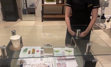 FC2-PPV-4389164 [ร้านกำจัดขนเพื่อสุขภาพ VIO] วันนี้พนักงานสาวเล็บฉูดฉาดที่ทาอวัยวะเพศชายแข็งตัวให้ขาวบริสุทธิ์ด้วยแป้งเด็กก็เร้าอารมณ์เช่นกัน [02 กลับมา] 06