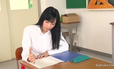 [모자이크 파괴]ARM-842 직장에서 발 페티쉬가 들통나서 여자 부하직원에게 다리놈●으로 수차례 사정 당하다