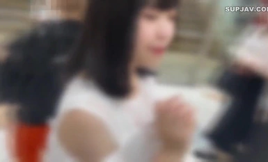 FC2-PPV-4382850 面色苍白、黑发、整洁、刚入职一年的新女工。她是一个娇生惯养的女孩，为了庆祝自己成为一名新的打工妹，她进行了一次爱的约会！之后，两人浓情蜜意地做爱，并在里面射出两股硕大的精液。