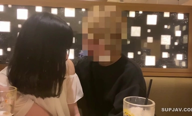 FC2-PPV-4382850 面色苍白、黑发、整洁、刚入职一年的新女工。她是一个娇生惯养的女孩，为了庆祝自己成为一名新的打工妹，她进行了一次爱的约会！之后，两人浓情蜜意地做爱，并在里面射出两股硕大的精液。