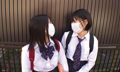 SKMJ-495 아저씨를 얕잡아보는 건방진 소금 대응 P활소녀들을 이해시키며 W레×프 데카친 제재된 2인 1조×2 Part3