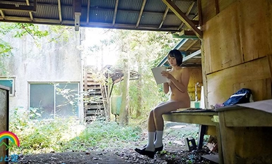 SORA-524 为了保护妹妹 Sara 免受不正常叔叔 Yura Yura Hinata 的伤害而献出替代阴部的姐姐