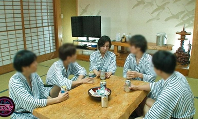 FJIN-019 Fcup 大胸兼职主妇与兼职的男学生来了两天一夜的温泉旅行，这些男学生的年龄与她的儿子一样大，她有点沮丧......我们都爱上了 40 岁的兼职主妇 Tomoka。