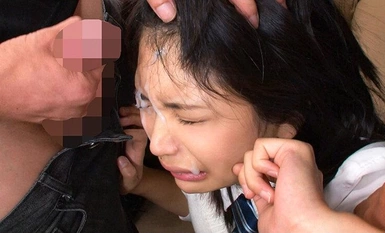 FGEN-012 火车猥亵 - 不顾其他乘客......美女在火车上与碰巧上车的男子做爱 240 分钟 4