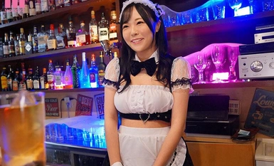 MIFD-483丰满、火箭奶、可抱、肉感好身材、优雅身材Hcup、据说可以让你上她的网吧女骗子Miku，AV处女作。