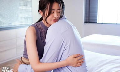 MEYD-908 Kanari Kijun，27 岁，几乎没有与男性接触的经验，但是......她是一个性欲不断升级的好色护工，她的性欲正在不断膨胀！