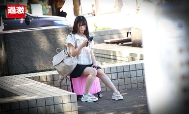 NHDTB-901 偷拍珠锁无宿女 阿齐奥大叔的日常，他因让人留宿和喷水而走红。