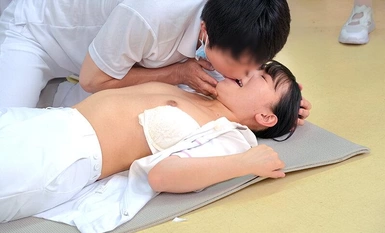 SVSHA-012羞耻护理学校实践2024年，学生在男女生全裸互捐的情况下，进行高质量的实践技能教学。