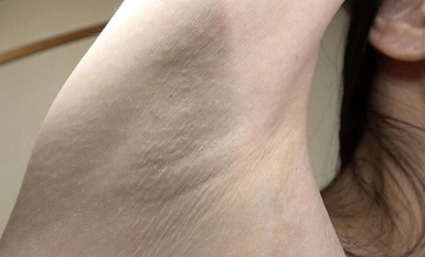 OKS-159 Nana Kisaki ชุดว่ายน้ำ Divine School ที่เปียก แวววาว และรัดรูป เพลิดเพลินไปกับลุคชุ่มชื้นของสาวน่ารัก ๆ ในชุดว่ายน้ำของโรงเรียน! Nana Kisaki สนุกกับการถ่ายภาพเครื่องรางระยะใกล้ของหน้าอกเล็ก, หน้าอกใหญ่, ผมโกน, ใต้วงแขน, เล่นสบู่โลชั่น, ชุดว่ายน้ำข