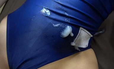 OKS-159 Nana Kisaki ชุดว่ายน้ำ Divine School ที่เปียก แวววาว และรัดรูป เพลิดเพลินไปกับลุคชุ่มชื้นของสาวน่ารัก ๆ ในชุดว่ายน้ำของโรงเรียน! Nana Kisaki สนุกกับการถ่ายภาพเครื่องรางระยะใกล้ของหน้าอกเล็ก, หน้าอกใหญ่, ผมโกน, ใต้วงแขน, เล่นสบู่โลชั่น, ชุดว่ายน้ำข