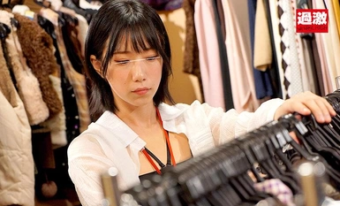 Ang NHDTB-904 Part-time na batang babae 15 ay nasasabik habang nagsisilbi sa mga customer na namumula ang mukha