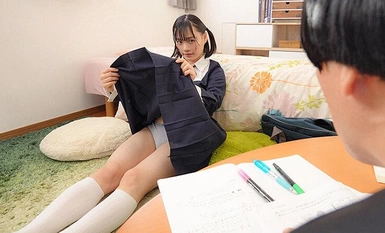 DOKS-598 变态女人用内裤引诱并展示她的semsuri。