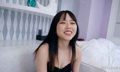 FC2-PPV-4361617 980pt 截止到4/13 [音樂大學生/純] 害羞又誠實的小可愛，如果你是她的熟人，你會想阻止她發布這樣的視頻！ *未經審查，性愛兩次，原始體內射精。