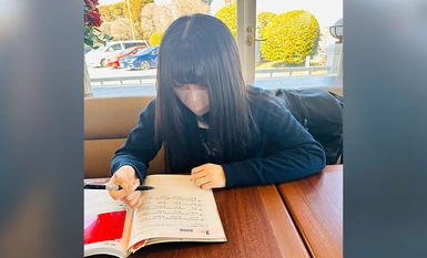 FC2-PPV-4368585（特权，无福利，露脸）我已经长大了，学习和锻炼对我很重要。成人锻炼放学后也会拉拉扯扯，在小穴里射出很多精液汁液。