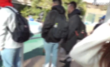 FC2-PPV-4367666 Tangkapan pertama/tayangan muka! Masa terhad sehingga esok! "Apa, awak akan buat di sini!?" Saya membawa wanita pejabat yang menggoda dan menyihir itu ke sebuah buku komik, tersembunyi dari mata orang, dan menjerutnya sambil meng