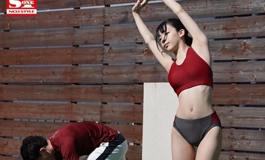 [马赛克破坏] SSIS-095 被田径狂人盯上......制服少女暴露在粘人跟踪者Izuna Maki的诡异偷窥画面中