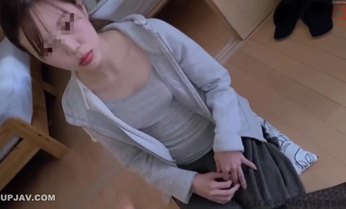 FC2-PPV-4373602 [個人] 精疲力盡、沉迷於 ha*pa 的妻子。我失去了看清現實的意志，在家人不在的白天，我被迫愛上她纖細美胸的身體，在昏迷中被操呻吟。