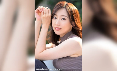 JUQ-631 麦当娜超大号独家新人小野凛香，34 岁，AV 首播 压倒性的上瘾感、美感和情色，在你的大脑中燃烧。