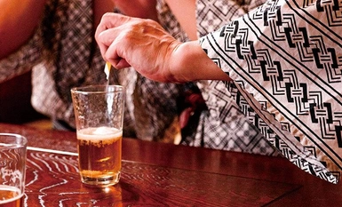 NGOD-206 我的妻子在一次地区出差中，在丈夫上司的陪同下，被一根巨大的鸡巴捅来捅去，上司是个权力骚扰者，生理上不可能，她无力反抗，第二天早上就陷入了快感之中。......。