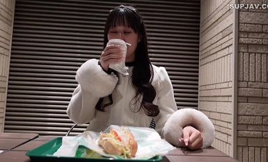 FC2-PPV-4365165 本日迄！！70%OFF【初撮り】【顔出し】 驚愕のギャップ。天然ちゃんの裸体は神プロポーション！！美乳.美尻.美マン。見た目とは裏腹の男心をくすぐるエロさ。癖になる。。。