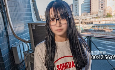 FC2-PPV-4353553 Terhad kepada 500 mata sehingga 4/2 [Kacamata Hodoh] Berbaloi untuk dipelihara selama-lamanya. Penampilannya betul-betul seperti yang saya lihat. Sila nilai sesuka hati. * Creampie mentah yang tidak ditapis + ejakulasi dalam mulut.