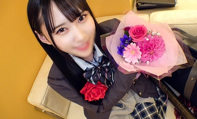 FC2-PPV-4361640 【限定】「畢業後中出吧」 畢業典禮結束後，我直奔情趣旅館。在她的第一次原始性行為中，由於陰道痙攣和嚴重的性行為，她無法停止射精和撒尿！紀念加入成年人行列的受孕性記錄