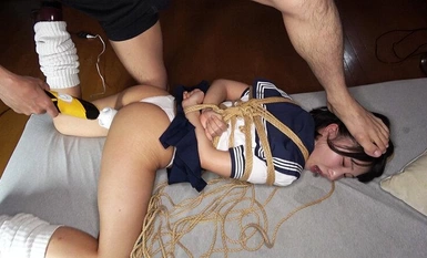 MZK-001 軽音喉汁まみれドM歌姫 桜井あん