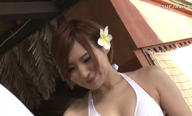 [Mosaic Destruction] AVOP-218 Seorang gadis sambilan yang tersipu-sipu semasa melayan pelanggan poster kerja sambilan musim panas krim pai khas ~ Rumah pantai, kedai luncur air, rumah bot, taman bir ~