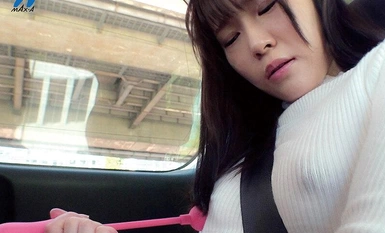 XVSR-750 北の大地が育んだ高学歴美少女 148cmの天然素材、性欲無限大。20歳の原石DEBUT 桐谷すずね