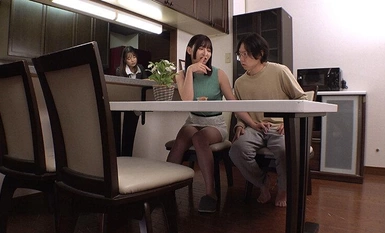 KTB-082 น้องสาวฮาเร็ม! ~คุณชอบอะไรระหว่าง 'พี่สาวใจดี' ที่ดูแลเรื่องเซ็กส์ของน้องชายที่แยกตัวออกมา หรือ 'พี่สาวเห็นแก่ตัว' ที่ใช้น้องชายของเธอจัดการกับความต้องการทางเพศของเขา?