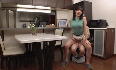 KTB-082 น้องสาวฮาเร็ม! ~คุณชอบอะไรระหว่าง 'พี่สาวใจดี' ที่ดูแลเรื่องเซ็กส์ของน้องชายที่แยกตัวออกมา หรือ 'พี่สาวเห็นแก่ตัว' ที่ใช้น้องชายของเธอจัดการกับความต้องการทางเพศของเขา?