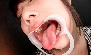 EVIS-522 Hôi miệng hút lưỡi liếm mũi đồng tính nữ