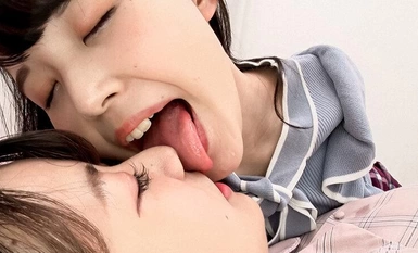 EVIS-522 Hôi miệng hút lưỡi liếm mũi đồng tính nữ