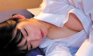 [Tiêu hủy khảm]DVAJ-647 Mỗi lần tôi lỡ chuyến tàu cuối cùng, em gái tôi lại đến ở trong phòng tôi và tôi không khỏi cảm thấy hưng phấn khi cô ấy ngủ với bộ ngực khủng như sắp rụng ra ngoài. Tôi cứ xoa và bú cô ấy cho đến khi cô ấy sắp phát hiện ra, và tôi hầu như không thể theo kịp cô ấy vào ban đêm.Sakura Kurumi