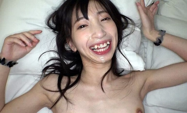 [Kemusnahan Mozek] SUN-056 Pendedahan Ekiben Saya Suka SEX Peluk! ! Pampan gadis kecil dengan faraj yang dicukur!