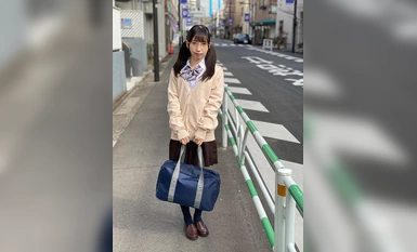 [Kemusnahan Mozek] SUN-056 Pendedahan Ekiben Saya Suka SEX Peluk! ! Pampan gadis kecil dengan faraj yang dicukur!