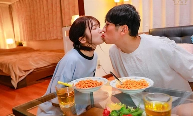 [Mosaic Destruction]MULA-026 Hubungan fizikal yang tidak tulen yang bermula apabila kawan baiknya mengaku kepadanya. Kecurangan berganda mereka memuncak, dan seks krim pertama mereka terasa begitu baik sehingga mereka tinggal bersama selama beberapa hari 