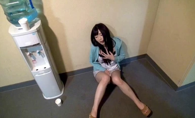 [모자이크 파괴]SW-137 젊은 아내들이 많은 아파트에 말도 안 되는 효과가 있는 최음제를 넣은 워터서버를 설치했더니, 마신 젊은 아내가 성욕이 폭발해 고추도 삼켜버렸다!