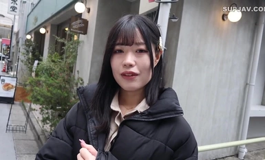 FC2-PPV-4340132 1500 分，截止 4/2 [已婚女人，大胸] 密会 36 岁、苗条、G 罩杯的明星妻子。第一次外遇，充满罪恶感，不道德的性。