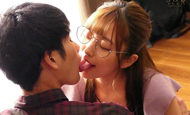 [モザイク破壊]STARS-556 僕のファーストキスを奪ったのは、従姉でした。 ベロペタキスで口内陵●されながら、気の済むまで杭打ちピストンで犯●れまくった！！ 青空ひかり