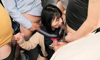 MULA-025 Pada suatu hari, seorang gadis cantik yang tidak bersalah telah ketagih seks di khalayak ramai selepas dicabul... Dia berasa seronok daripada keseronokan dilihat, jadi dia mula merekrut pasangan di papan kenyataan. Mei Miyajima