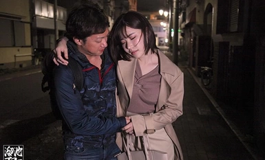 [Mozek musnah] MEYD-642 Saya memutuskan untuk menjaga seorang wanita yang sudah berkahwin pada pekerjaan sambilan saya yang minum terlalu banyak pada pesta akhir tahun di rumah saya. Saya tidak dapat menahan kuasa pemusnah wanita yang sudah berkahwin yang