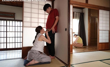 [โมเสกถูกทำลาย] JUL-824 การเคลื่อนไหวสะโพกอย่างล้นหลามของหญิงสาวที่แต่งงานแล้วซึ่งเหงื่อออกมากทำให้ฉันหลั่งในตัวเธอโดยไม่ต้องขยับสะโพกด้วยซ้ำ เรียว ไอยูมิ