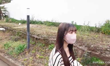 FC2-PPV-4352690 在一款名为 Pez 的应用程序上，一位从未谈过恋爱的女性，是一位零经验的处女。她说，"我觉得这个软件可能还不错，毕竟我是个处女。"她说，"我觉得这个软件可能还不错，毕竟我是个处女！我觉得这个应用程序可能还不错...