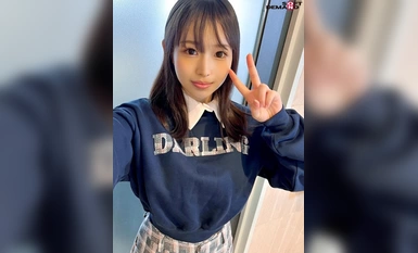 [Mosaic Destruction] MOGI-129 [First Shooting] G-Cup Beautiful Big Breasts Neckline Family Restaurant Clerk Maganda ang katawan niya na hindi mo maisip mula sa kanyang pananamit ang kanyang katawan. Mahilig siyang manood ng mga amateur na AV na video, 20 