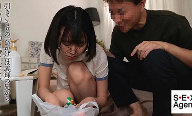 AGAV-104 引きこもりの義妹はお使いしてあげる代わりにいつでもマ○コ使い放題。 日向ひかげ