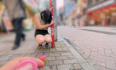 765ORECS-133 遥控振动器与美丽的业余女孩漫步 在人群中摇摆的女孩！真子明日香